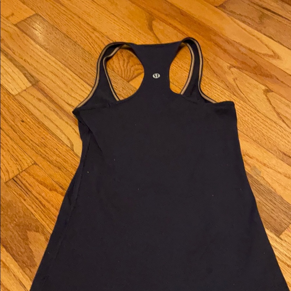 size 2 dark purple lulu tank top